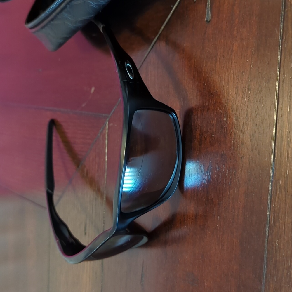 Oakley 'Canteen' black polarized sunglasses unisex
